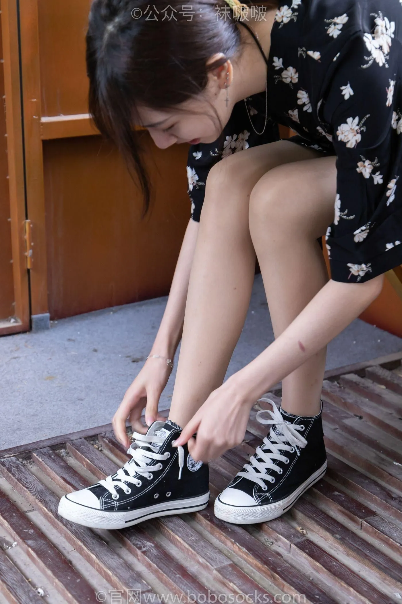 [BoBoSocks袜啵啵]NO.013 小甜豆-匡威帆布鞋、浅灰色短棉袜、肉丝 [132P]插图7